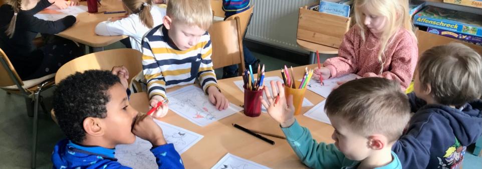 BibFit Kinder am Tisch