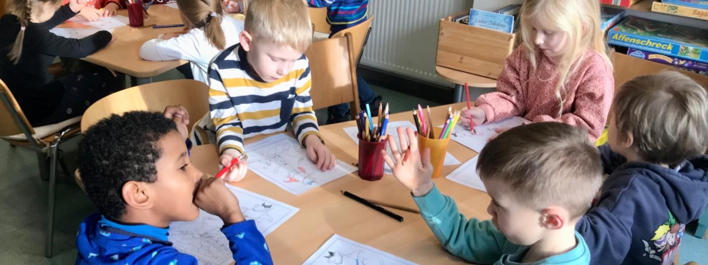 BibFit Kinder am Tisch